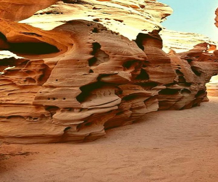 Výlet do barevného kaňonu Salama Barevný kaňon Salama ze Sharm el Sheikh