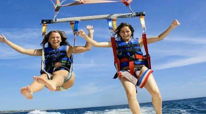 Escursione in volo con parasailing a Hurghada