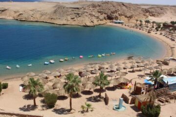 Excursie la Plaja Sharm El Naga & Snorkeling din Hurghada